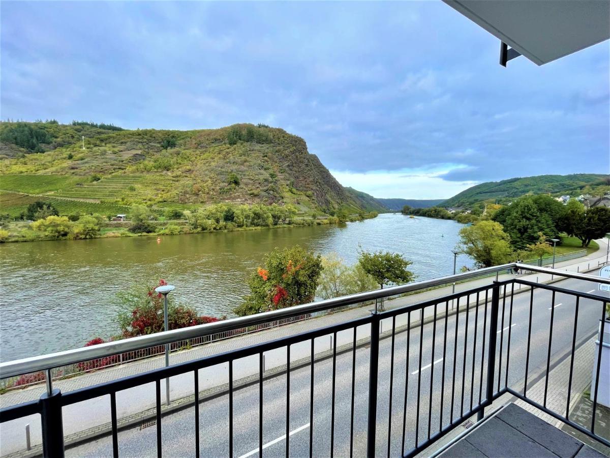Moselpromenade Villa Moselufer, Panorama & Burg Cochem Blick, Netflix, Balkon Exterior foto