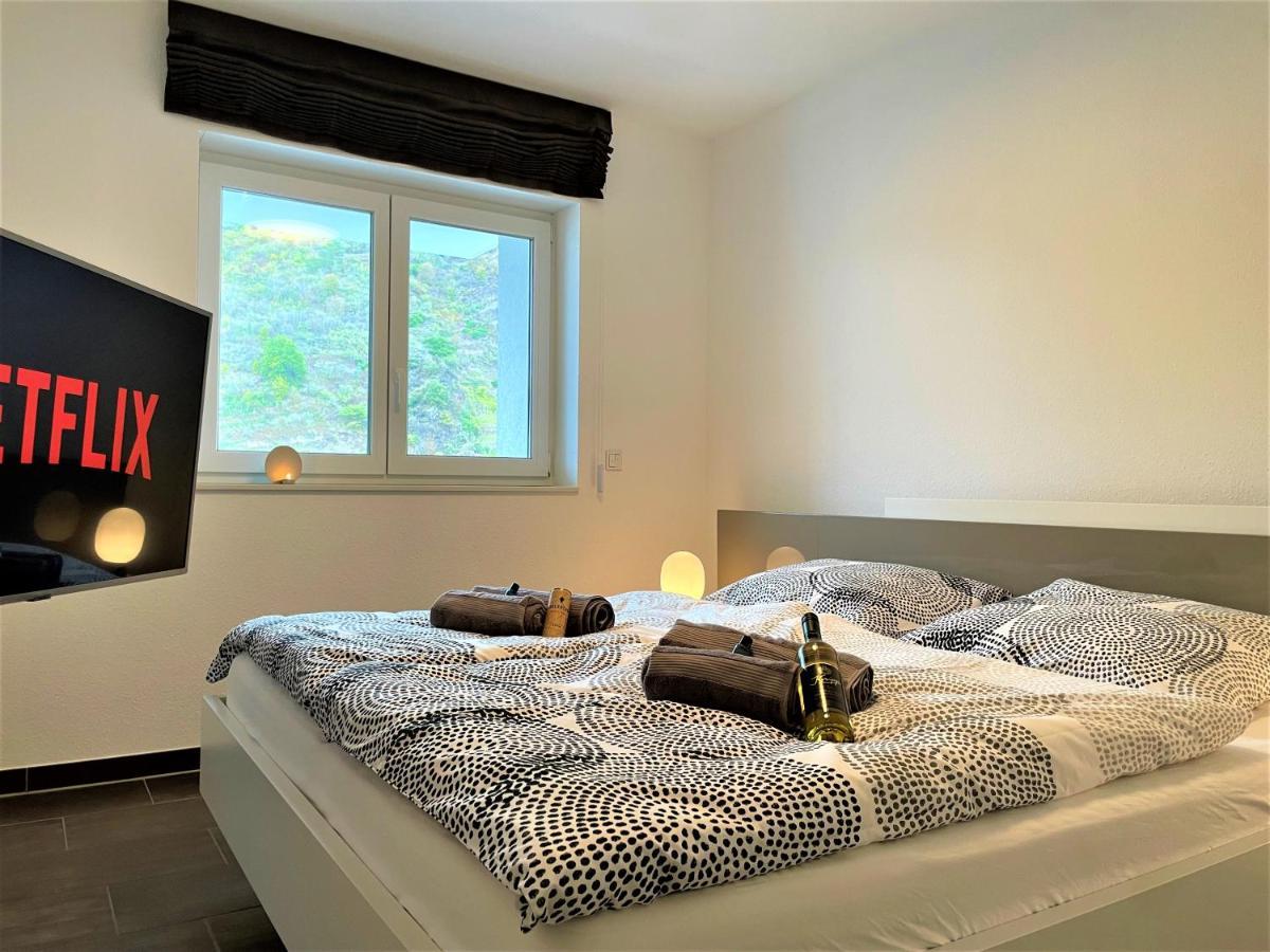 Moselpromenade Villa Moselufer, Panorama & Burg Cochem Blick, Netflix, Balkon Exterior foto