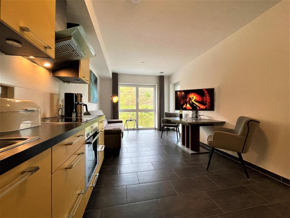 Moselpromenade Villa Moselufer, Panorama & Burg Cochem Blick, Netflix, Balkon Exterior foto